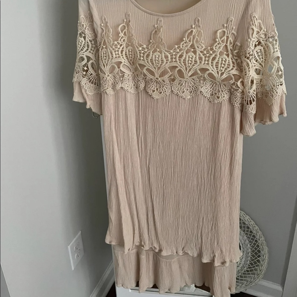 Jodifl cream colored dress
